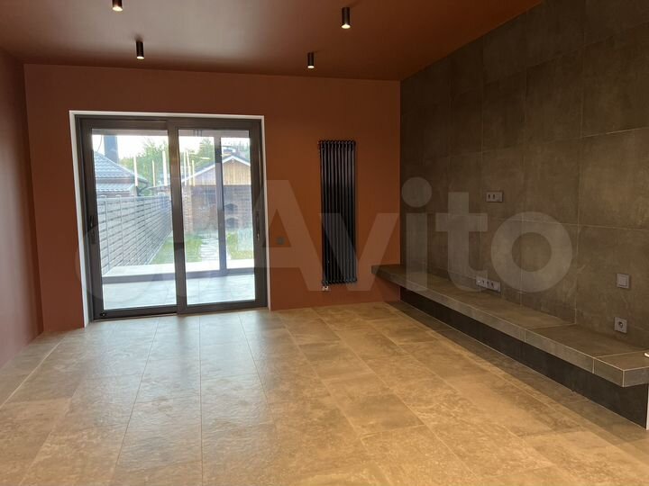 Таунхаус 180 м² на участке 3,7 сот.