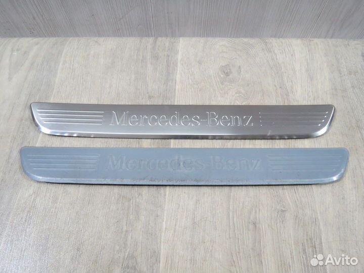 Накладка порога Mercedes Benz W205