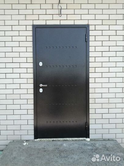Входная дверь уличная 100мм с терморазрывом