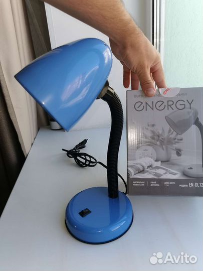 Лампа настольная новая