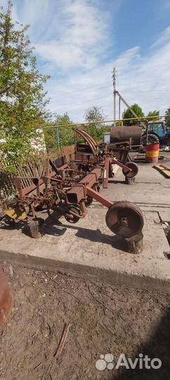 Плуг 1L 2-20, 2000