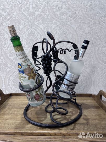 Кованная подставка под бутылки вина