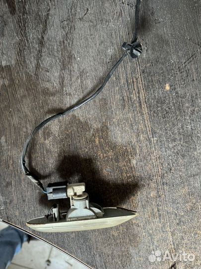 Боковой габаритный фонарь BMW E90