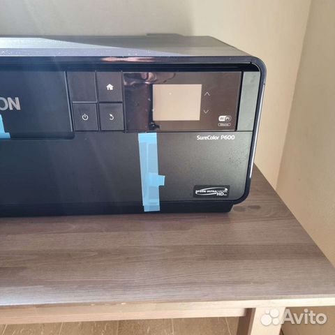 Цветной струйный принтер Epson SureColor P600