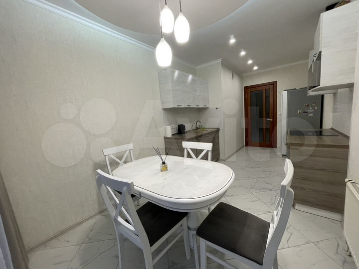 2-к. квартира, 70 м², 12/14 эт.