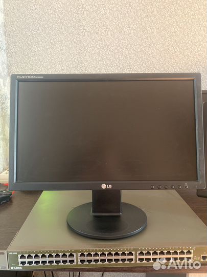 Монитор LG 1946