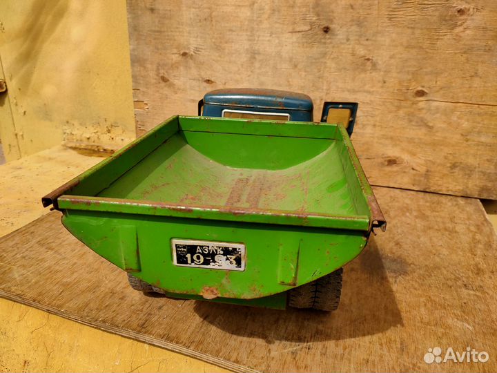 Машина железная большая ЗИЛ 130 самосвал