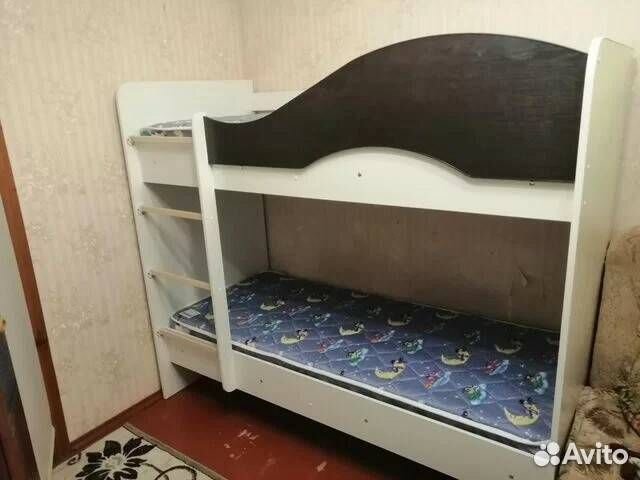 Двухъярусная кровать
