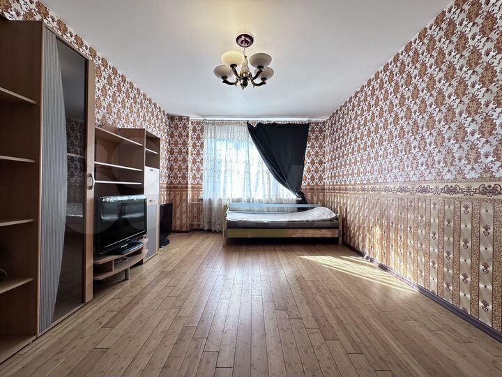 3-к. квартира, 83 м², 10/16 эт.