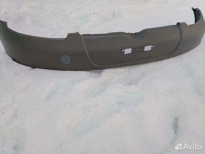 Продам бампер передний toyota vitz