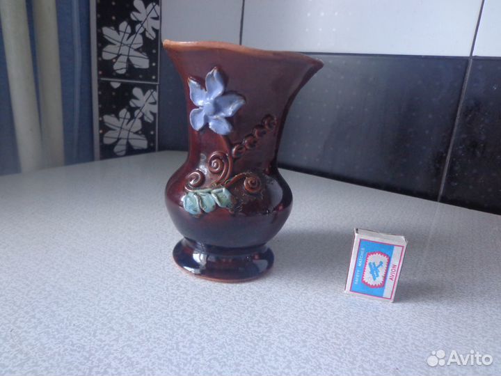 Керамическая ваза для цветов