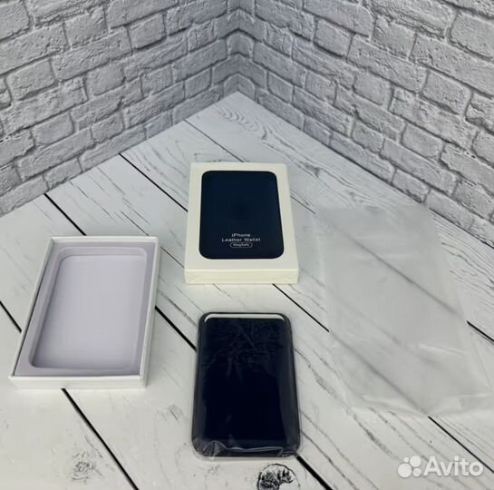 Кардхолдер Apple MagSafe