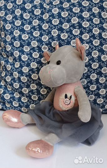 Игрушка Коровка в одежде, 40 см