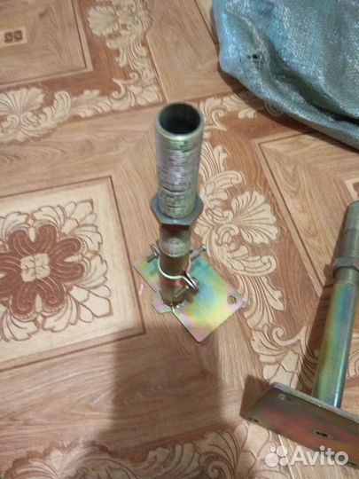 Опоры, стояки для фальшпола