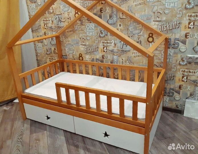 Детская кровать домик