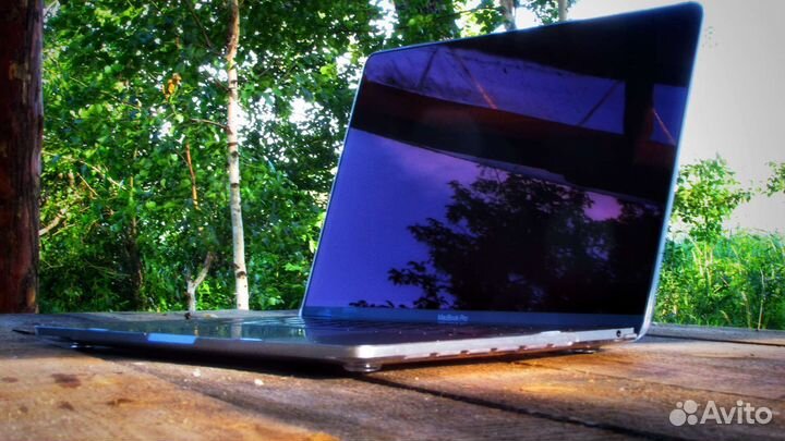 Macbook pro 13 2019 touch bar