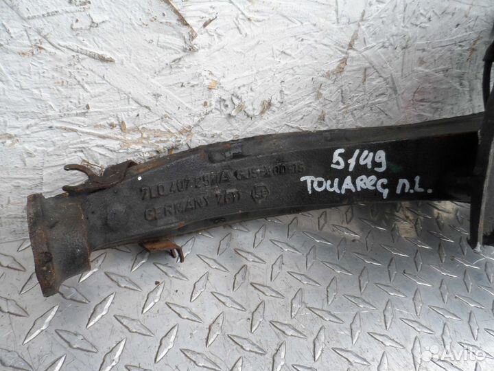 Кулак поворотный левый Volkswagen Touareg 1 7L 7L0