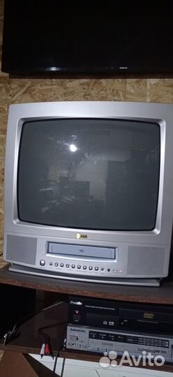 Телевизор-видеодвойка LG