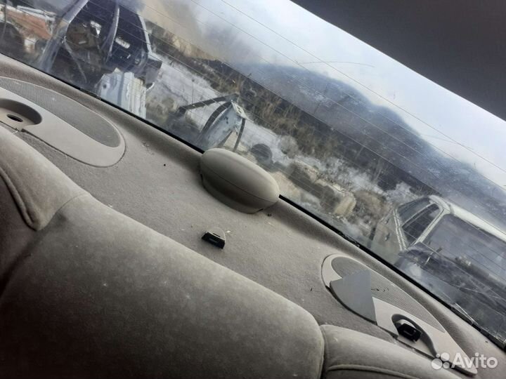 Задняя полка Hyundai Elantra