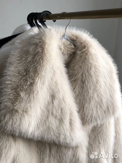 Шуба пушистая эко бежевая S M новая lime zara