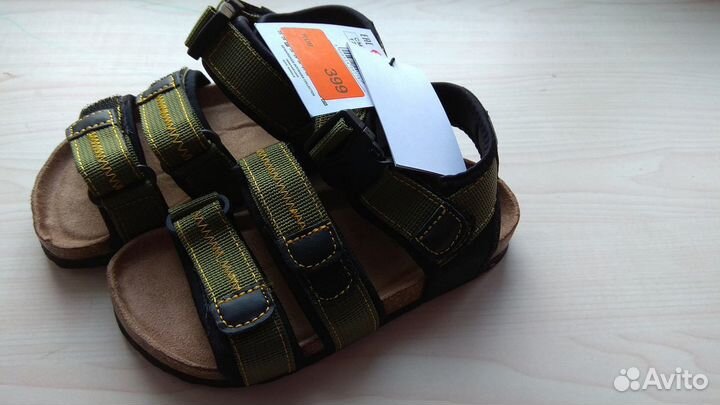 Сандали новые