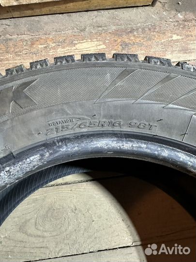 Hankook Winter I'Pike 215/65 R16 98T