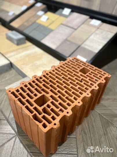 Теплый блок керамика строительный Сталинградский 380