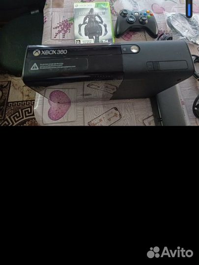 Хбокс 360 е 500гб игры гта5 и ещё есть 4 диска