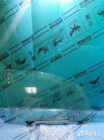 Стекло двери передней правой Lexus Gs 300/400/430