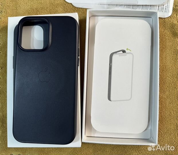 Кожаный чехол iPhone 14 Pro Max