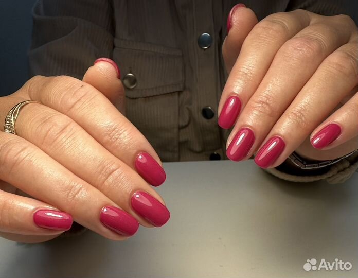 Маникюр в салоне