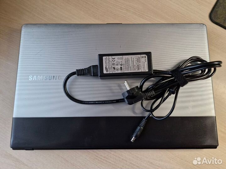 Ноутбук samsung NP300E7A