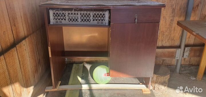 Стол письменный