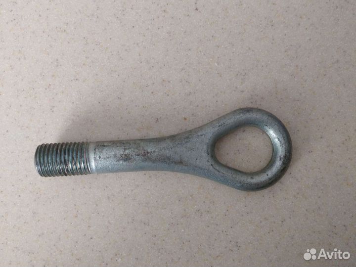 Буксировочный крюк nissan Тиида
