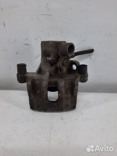 Суппорт тормозной задний правый Ford C-Max минивэн