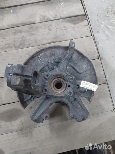 Кулак поворотный передний правый Шкода Октавия А5