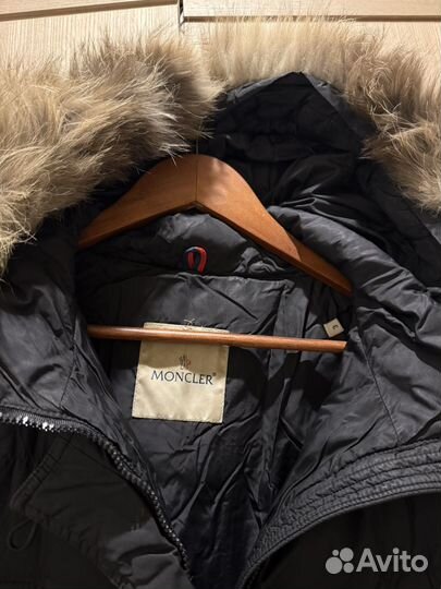 Пуховик женский Moncler