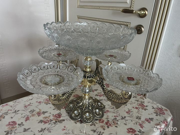 Baзa для фpуктов и сладостей этажеpка