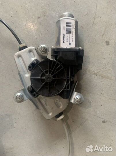 Стеклоподъемник задний правый Hyundai Solaris 1.6