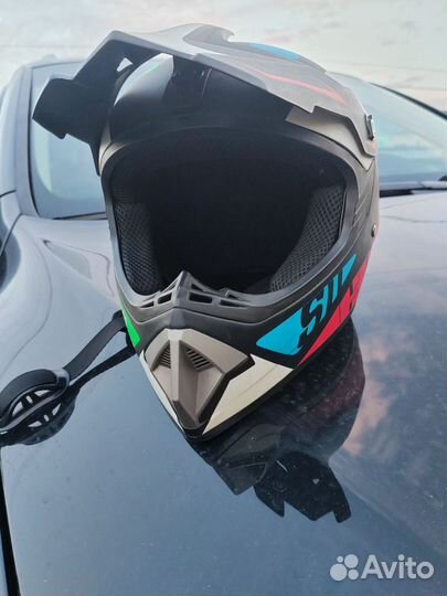 Кроссовый шлем