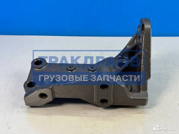 Кронштейн ролика натяжения ручного ремня Вольво Фм