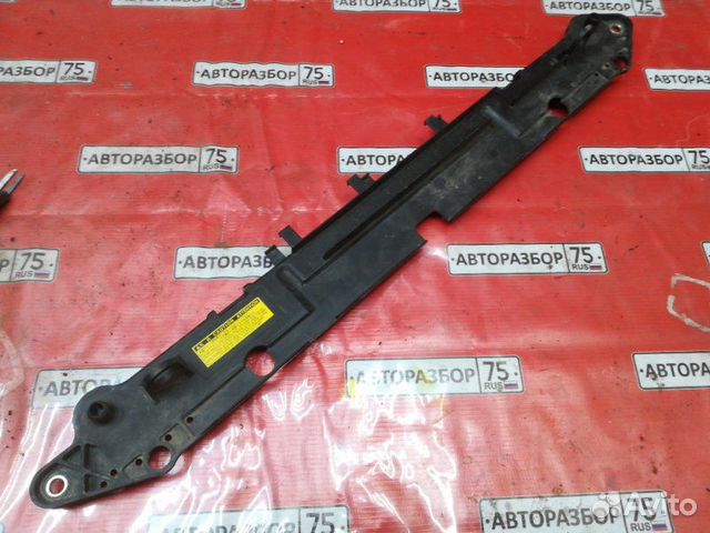 Планка радиатора Toyota Wish ZGE20G 2zrfae 2009