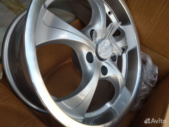 Новые литые диски Valbrem R16 5*112