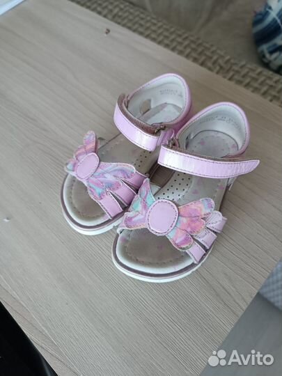 Сандалии для девочки