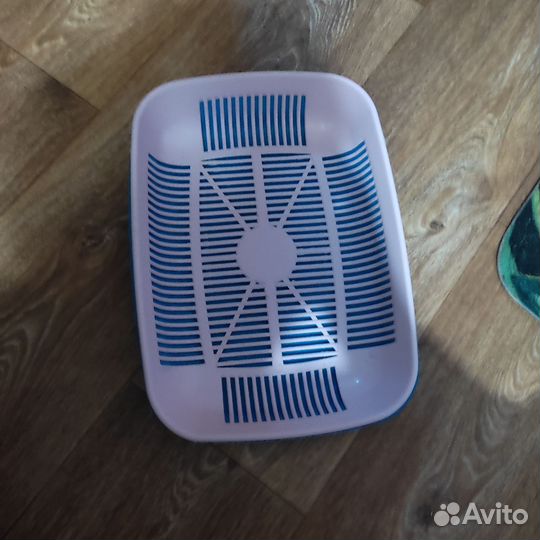 Лоток для кошек и мелких собак, а также ошейник