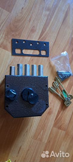 Замок сувальдный для входной двери гараж квартира