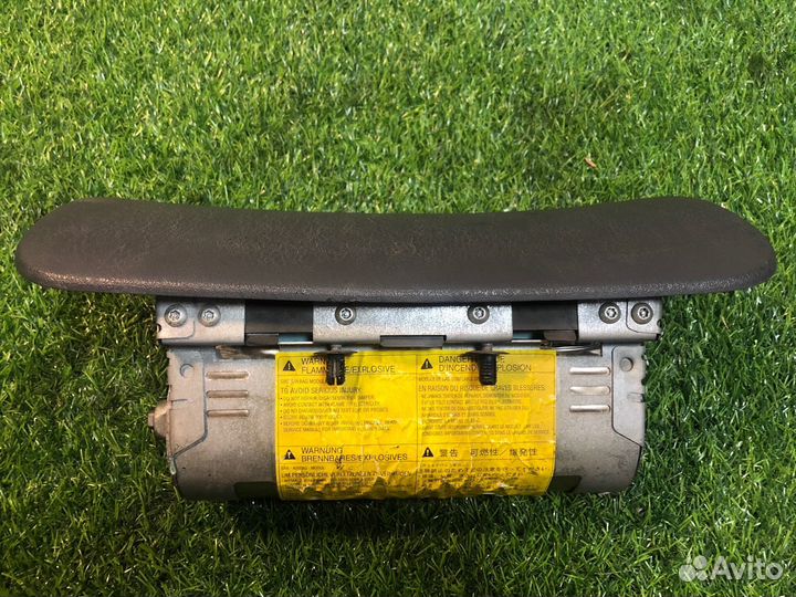 Подушка безопасности (Airbag) Mitsubishi Carisma