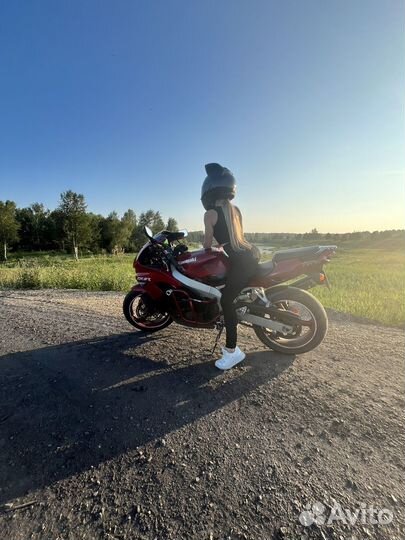 Продам кавасаки zx9r