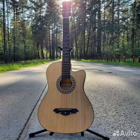 Гитара с металлическими струнами