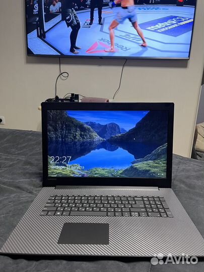 Ноутбук lenovo